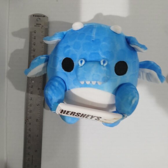 Snackles Series 2 Plush Monkey Holding A Bunch Of Bananas ZURU & Dragon&Hershey - Picture 13 of 15